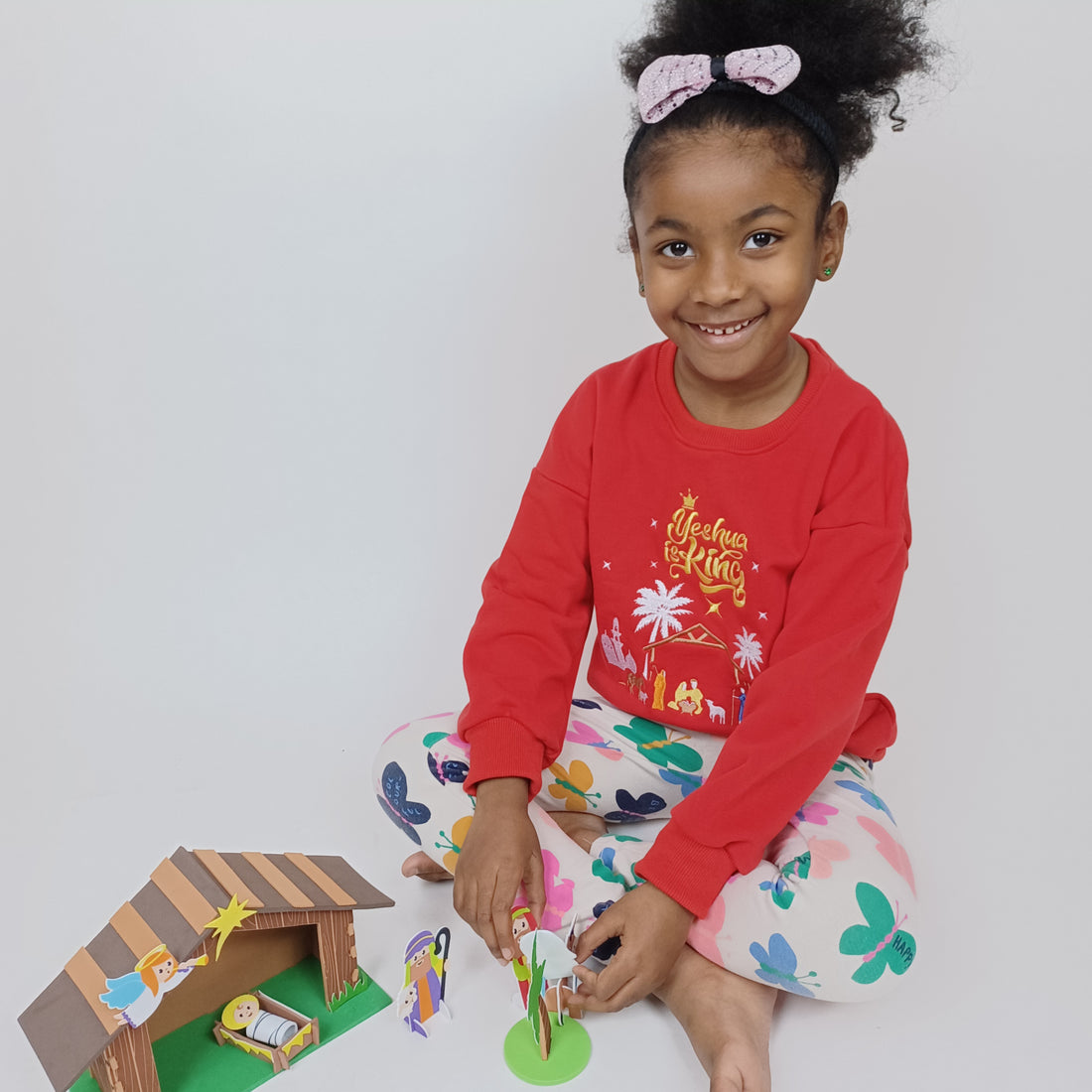 'YESHUA IS KING' Kids'  Embroidered Christmas Sweatshirt for Boys & Girls (3-8Yrs, Red)